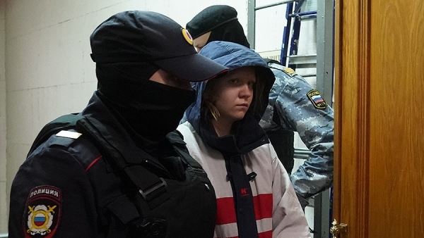 Захарова указала на попытки Запада сделать из обвиняемой в убийстве Татарского жертву<br />
