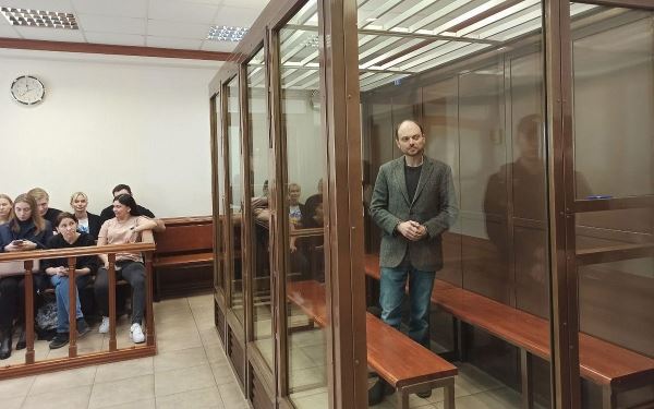 Мосгорсуд признал Владимира Кара-Мурзу виновным в госизмене. За что он получил 25 лет колонии строгого режима?