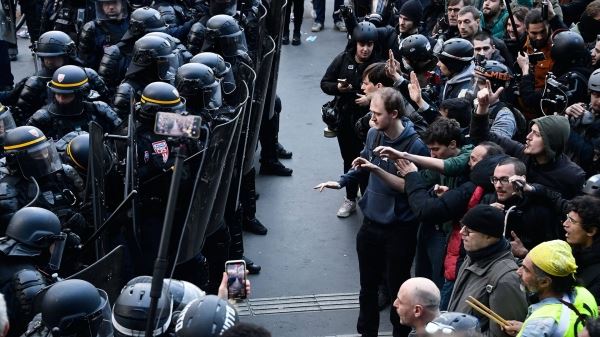 МВД Франции заявило о 380 тыс. участников протестов против пенсионной реформы<br />
